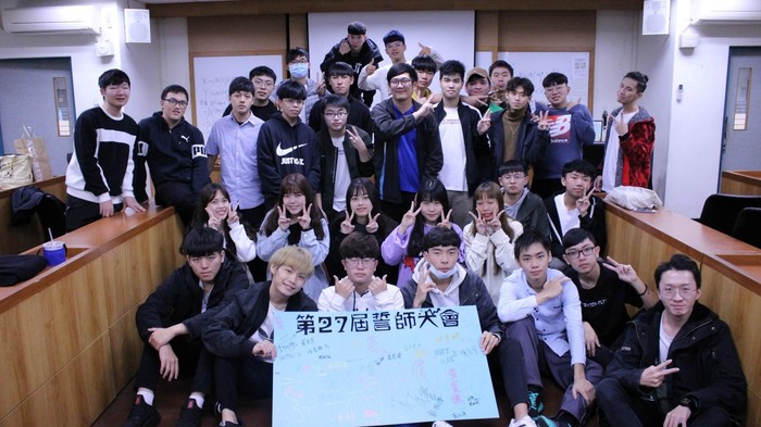 E11-資管系學會圖片